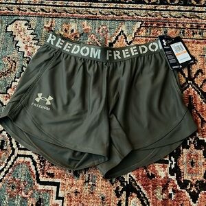 Limited edition Under Armour women’s Freedom shorts - NWT, small